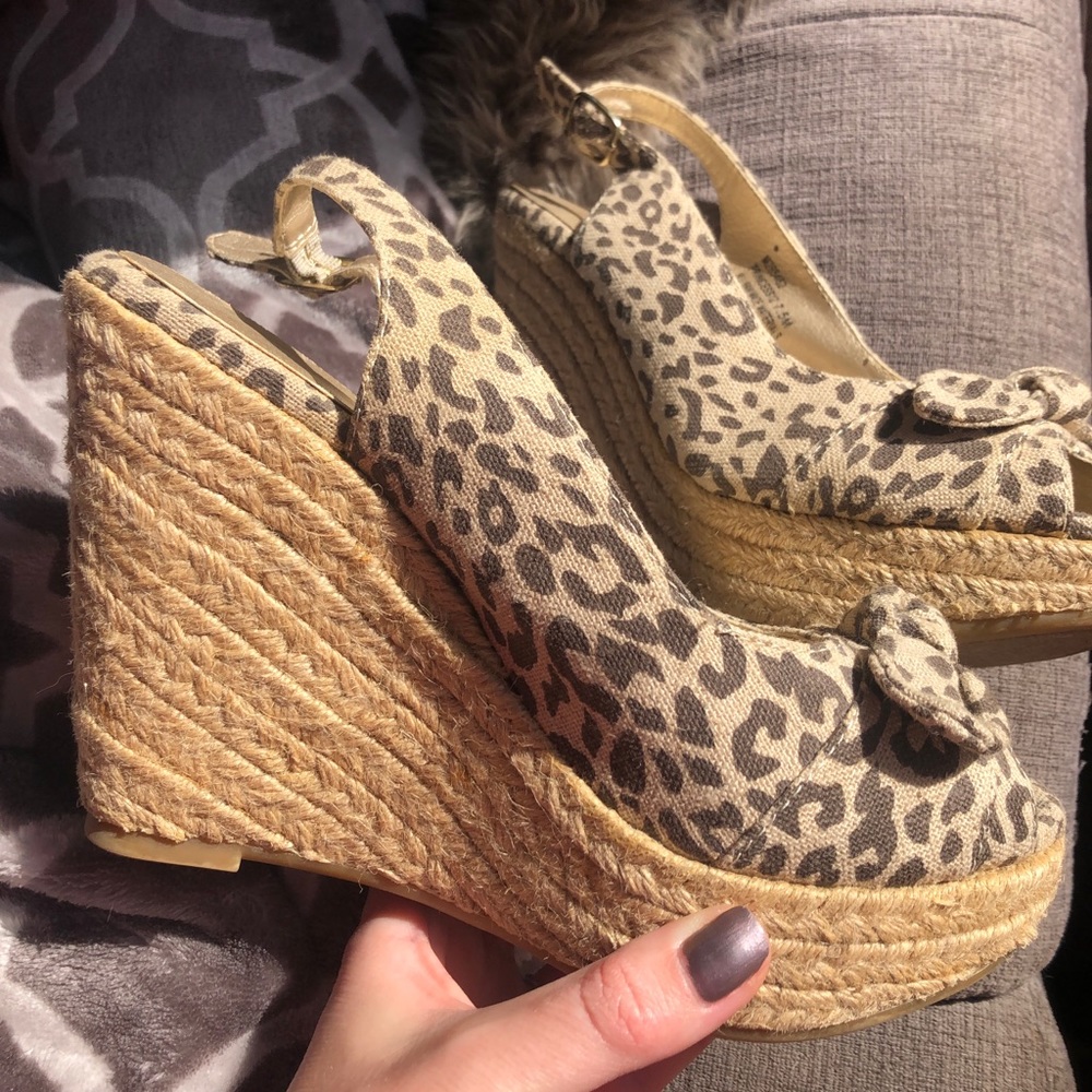Me Too Leopard Print Espadrille Sandals 7.5